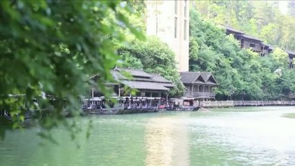 La primavera tiñe de color el turismo en China