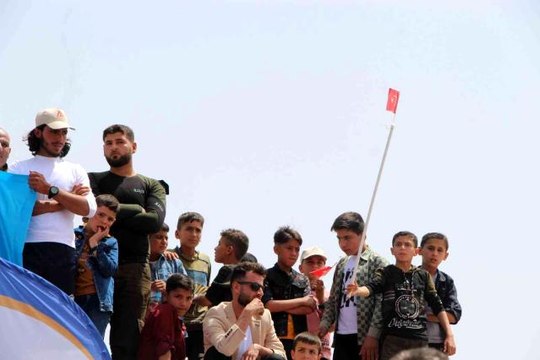 İçişleri Bakanı Soylu, İdlib'de briket evlerin anahtar teslim törenine katıldıİçişleri Bakanı Süleyman Soylu: Sizi zulme teslim etmeyeceğiz,...