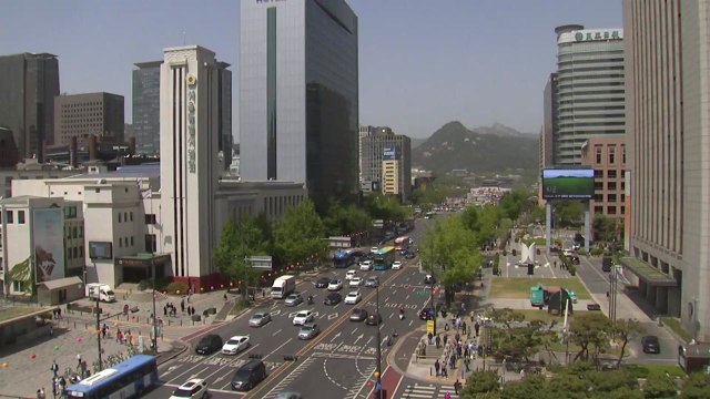 [날씨] 맑고 때 이른 더위...동해안 건조·강풍, 산불 비상 / YTN