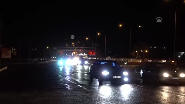 KIRIKKALE - Kilit kavşak Kırıkkale'de bayram tatilinden dönüş yoğunluğu başladı