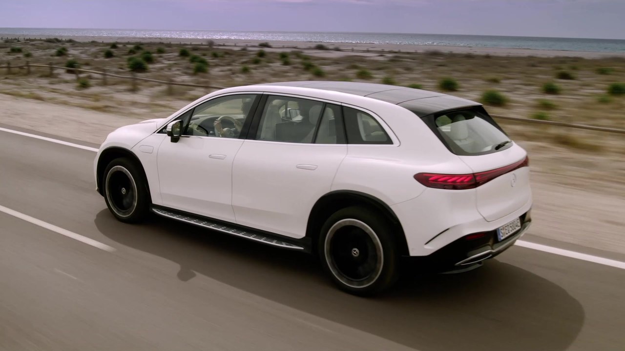 Der neue Mercedes EQS SUV - Reichweitenstarker Fahrspaß