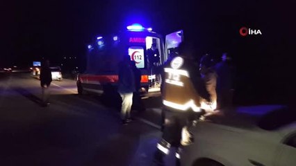 Edirne'de aşırı alkolü sürücü otomobile çarptı: 3 yaralı