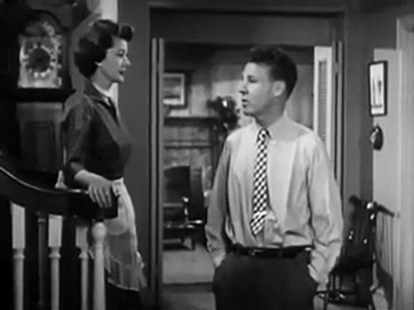 The Adventures of Ozzie and Harriet - S1E2: The Pills (1952) - (Comedy, Drama, Family, TV Series)