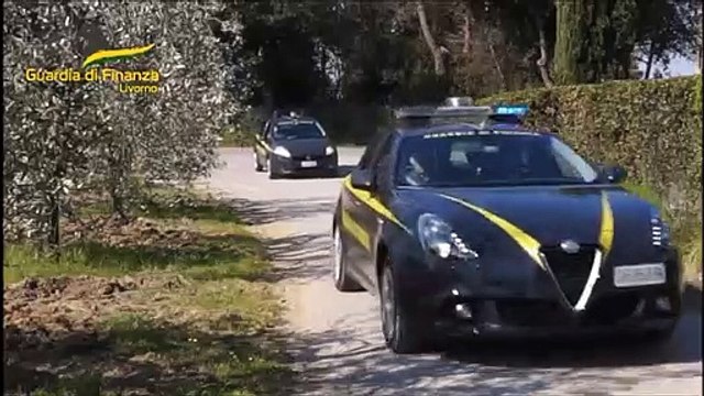 Caporalato in Toscana, Braccianti sfruttati giornate intere a 2,50 euro l'ora : scatta l'inchiesta