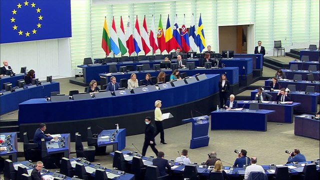 Von der Leyen pide un embargo total al petróleo ruso