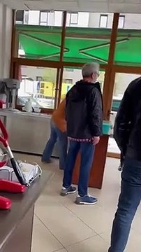 Rizeli esnaf ile Nagehan Alçı'nın Che Guevara tartışması: ''Özür dileyeceksiniz''