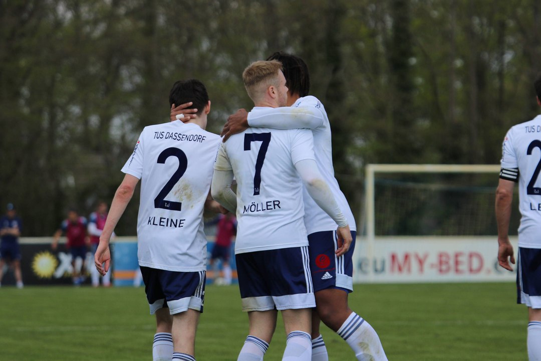 Souveräne Dassendorfer: Meisterschaft nach Heimsieg in greifbarer Nähe