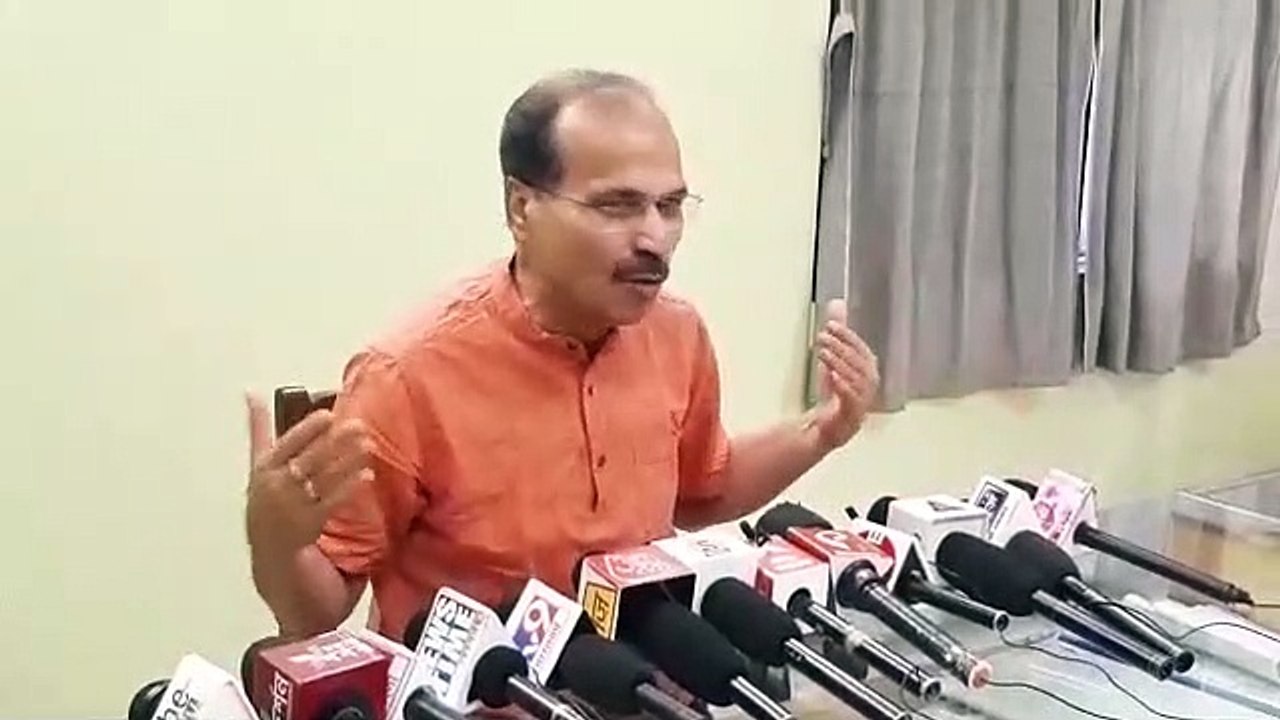 বহরমপুরে সাংবাদিক বৈঠক করলেন অধীর রঞ্জন চৌধুরী