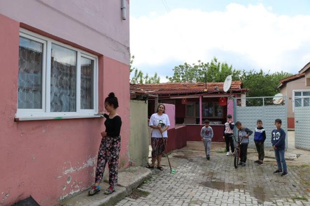 Edirne'de Romanlar Kakava'ya hazırlanıyor