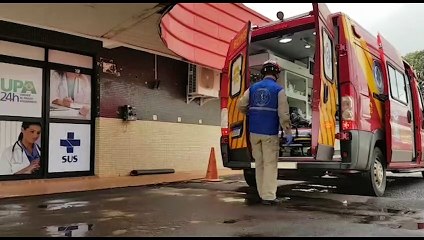 Trabalhador tem pernas esmagadas por madeira durante obras em trincheira da BR-277