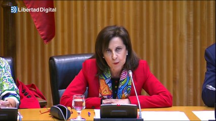 Robles se muestra "orgullosa" de los "3.000 trabajadores del CNI"