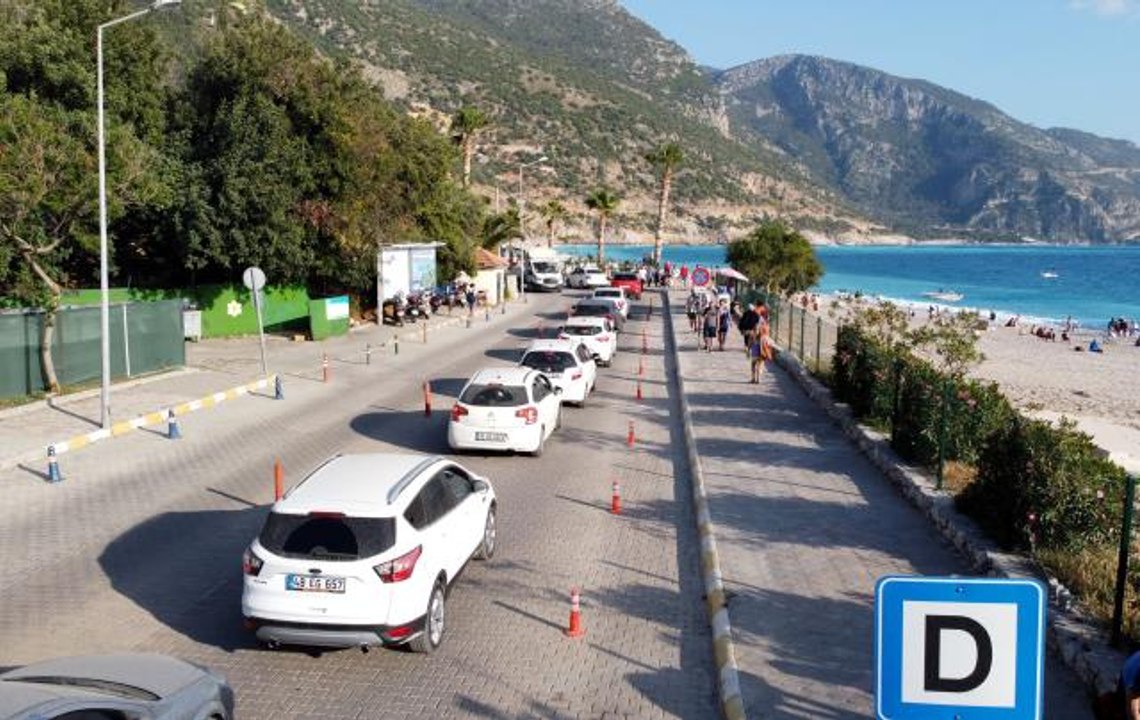 Muğla'nın turistik ilçelerinde bayram trafiği yoğunluğu (2)