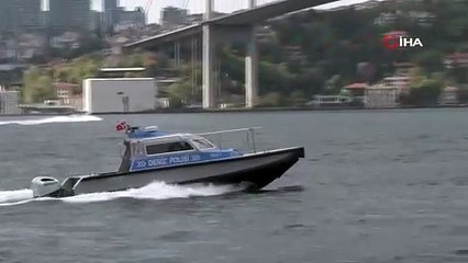 Üsküdar'da fotoğraf çekerken denize düşen genç akıntıda kayboldu