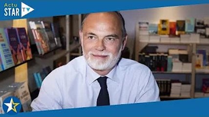 Edouard Philippe : il met la main à la poche pour une raison surprenante