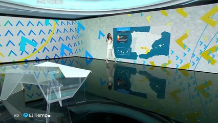 MERCEDES MARTIN, DE TRAJE BLANCO