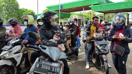 Pengunjung Taman Mini Indonesia Indah Membludak Sejak Hari Kedua Libur Lebaran