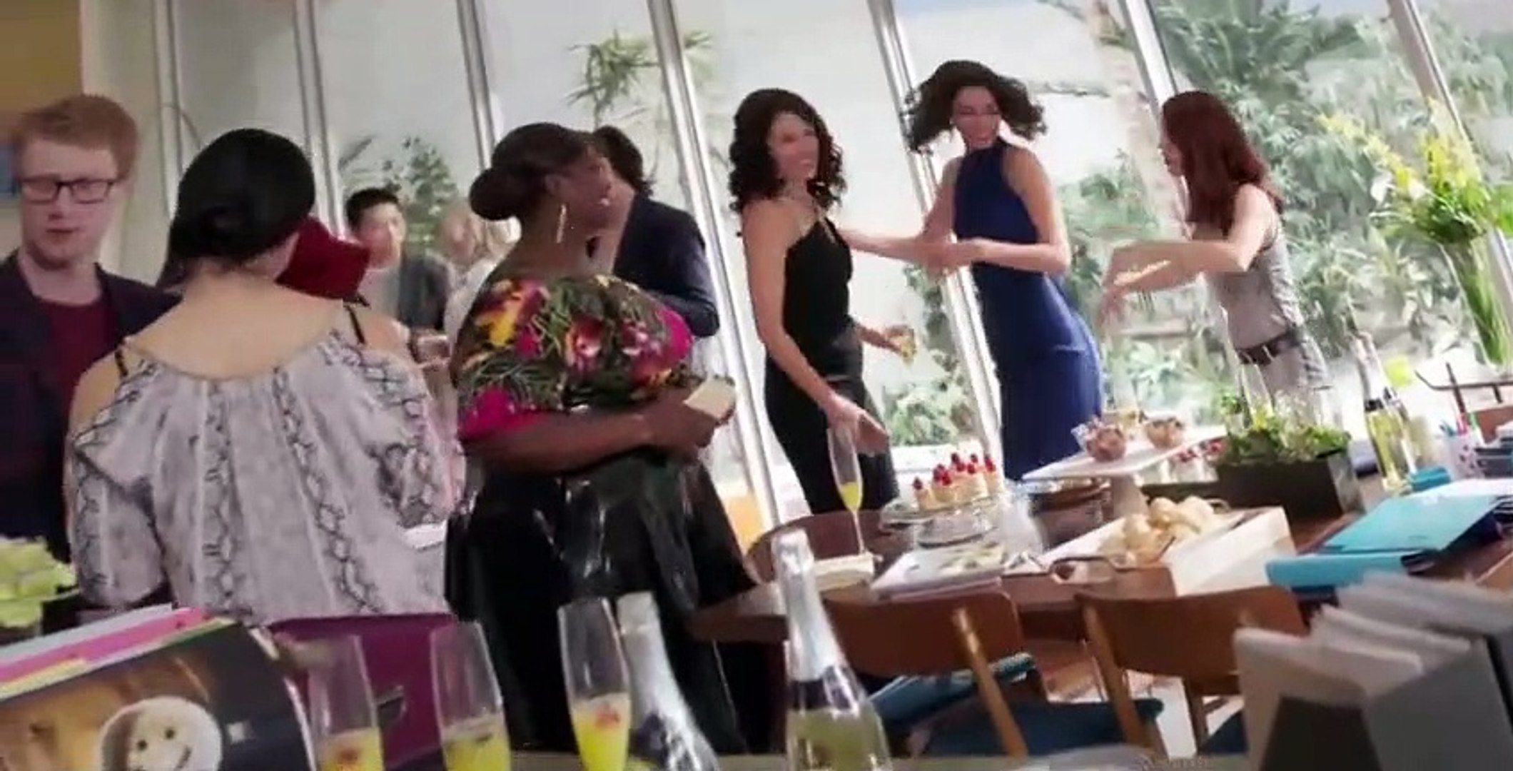 Girlfriends Guide to Divorce S04 E01