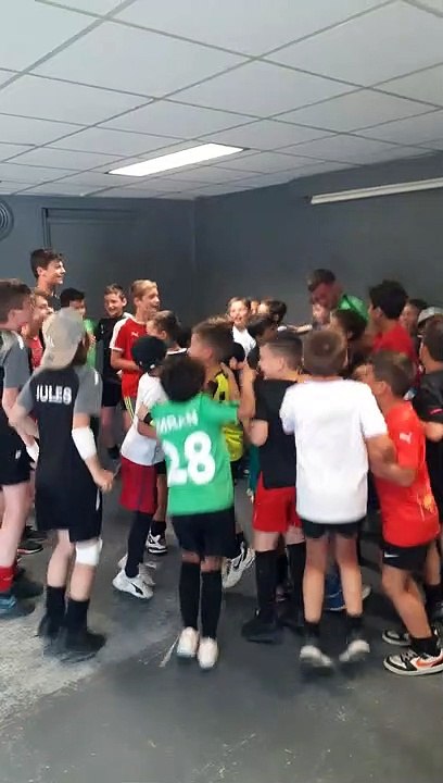 MOMENT DE RIGOLADE APRES LE REPAS