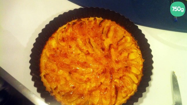 Tarte aux pommes, crème pâtissière et confiture d'abricot
