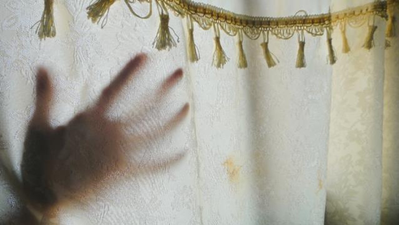 Liseli kızdan, teyze kızına dava: Evine her gittiğimde cinsel istismara uğradım