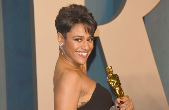 Ariana DeBose set to present Tony Awards