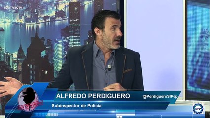 Descargar video: Alfredo Perdiguero: CNI solo hace inteligencia con orden judicial, ha bajado a 17 el nuero de independentistas espiados