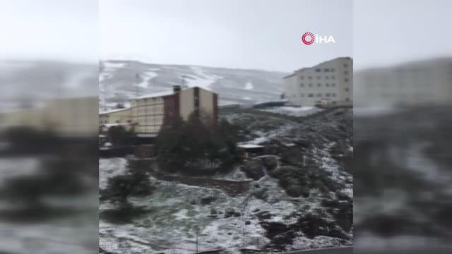 Mayıs ayında yağan kar Erciyes'i beyaza büründü