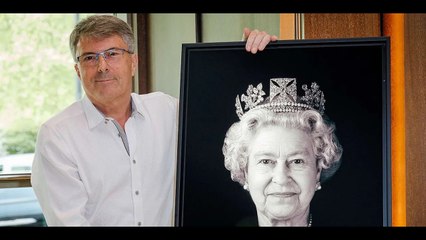 Why Queen Elizabeth Is Giving a Rare Smirk in Never-Before-Seen Portrait from 2004