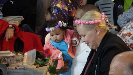 İZMİR'DE HIDIRELLEZ COŞKUYLA KUTLANDI