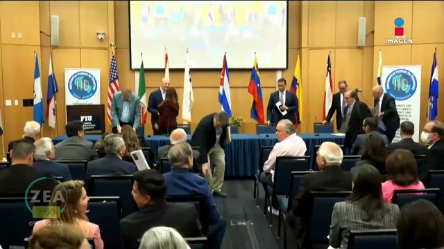 Francisco Zea participa en simposio sobre las amenazas al periodismo en América