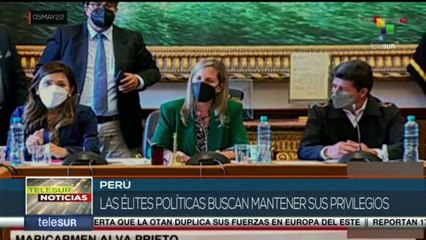 Sectores políticos debaten sobre necesidad de redactar nueva Constitución en Perú