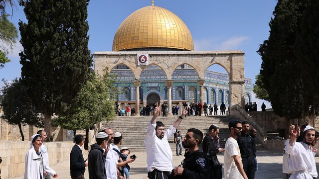 الخارجية الفلسطينية تحمل بينيت مسؤولية عودة التصعيد في المسجد الأقصى
