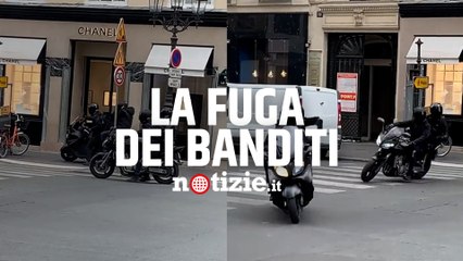 Télécharger la video: Parigi, rapina da Chanel a mano armata: il video della fuga dei banditi dalla gioielleria