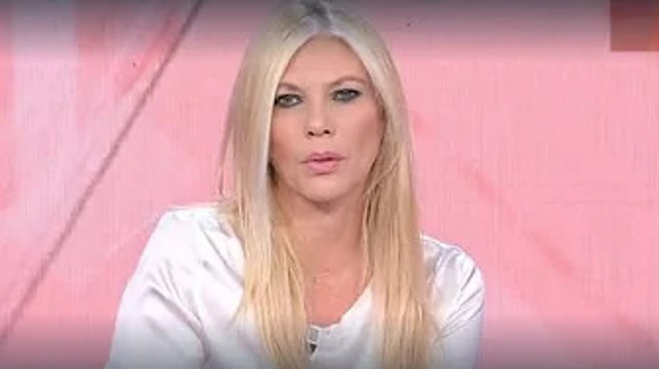 Eleonora Daniele apre con un messaggio doloroso Storie Italiane Siamo sconvolti per la morte di un