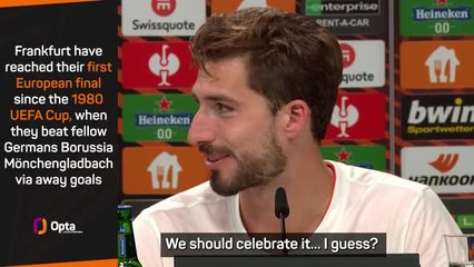 Trapp asks for Glasner permission to celebrate UEL victory