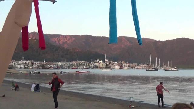 Marmaris'te Hıdırellez Dilekleri Aynı: 'Ormanlar Yanmasın'
