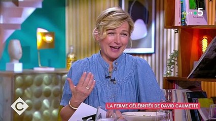 Anne-Elisabeth Lemoine oublie de présenter un chroniqueur