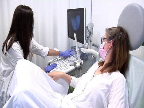 Cómo prevenir el cáncer de ovario y cuáles son sus síntomas