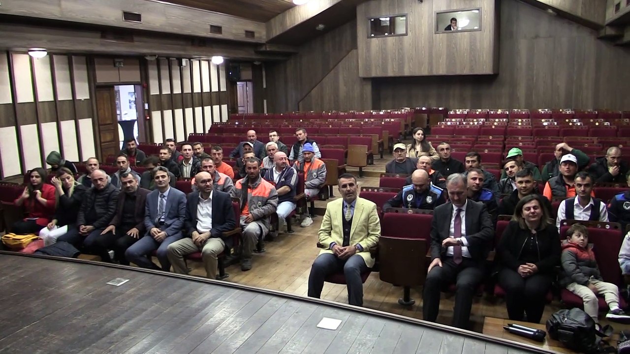 İnegöl Belediyesi’nden personellere sürpriz doğum günü kutlaması