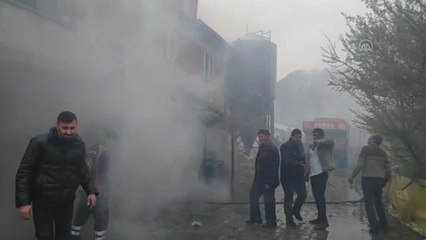 Ev yangını büyümeden söndürüldü