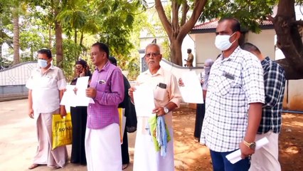 வட்டியில்லா கடன்: பட்டுக்கோட்டை அருகே லட்சக்கணக்கில் நகை மோசடி... திருச்சி ஐஜியிடம் புகார்