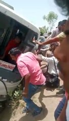 रोडवेज से अनुबंधित बस बेकाबू होकर खड्डे में गिरी,  देखे वीडियो