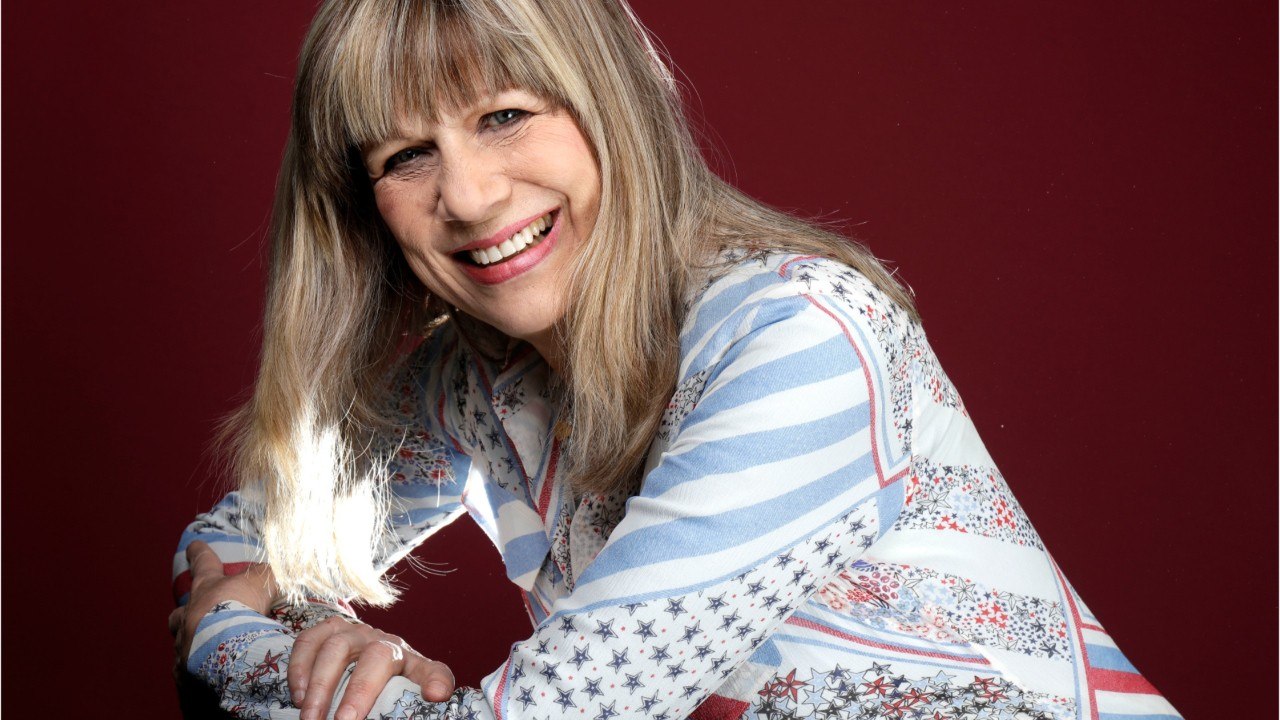 Voici - Stone : ses révélations sur sa nuit de noces "catastrophique" avec Eric Charden