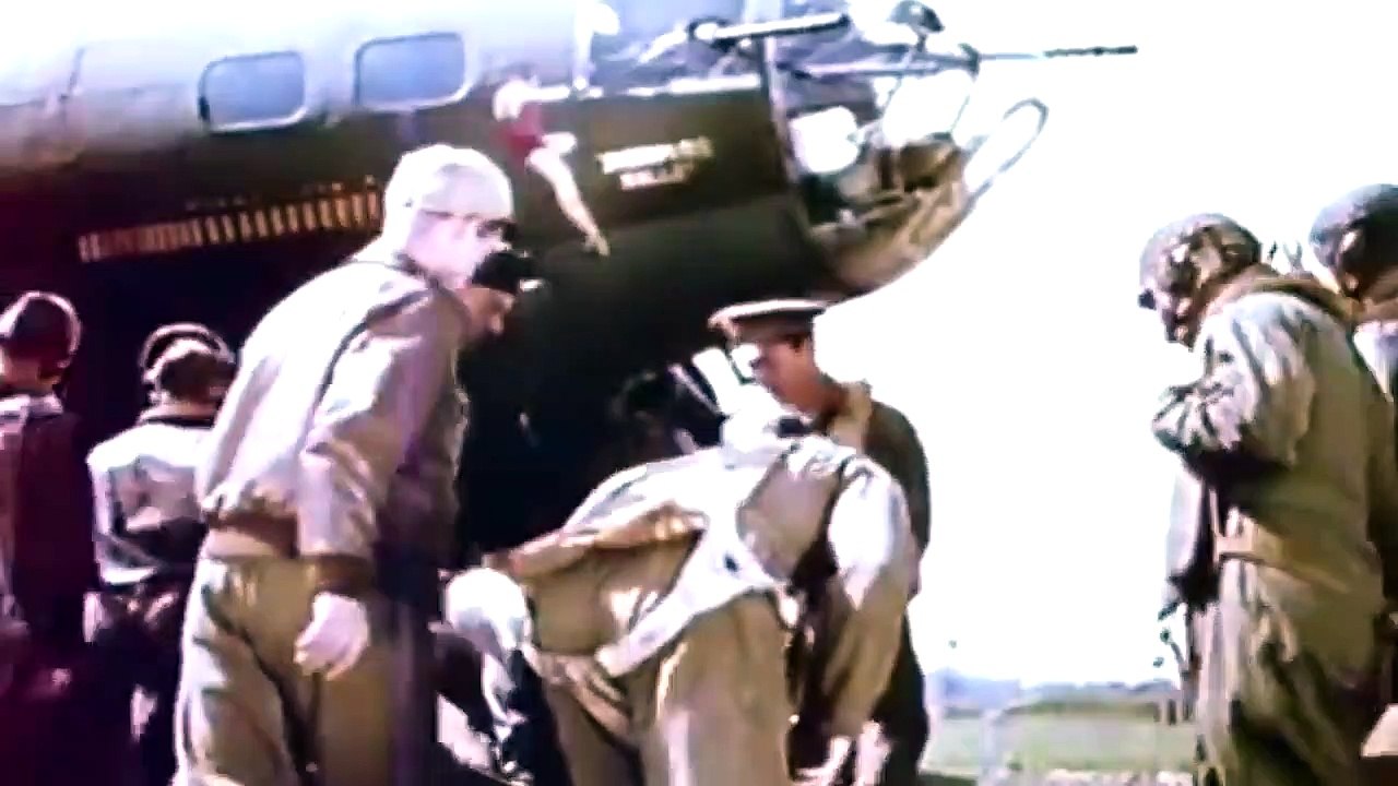 WWII B-17 Bombers in action (soft restoration video)