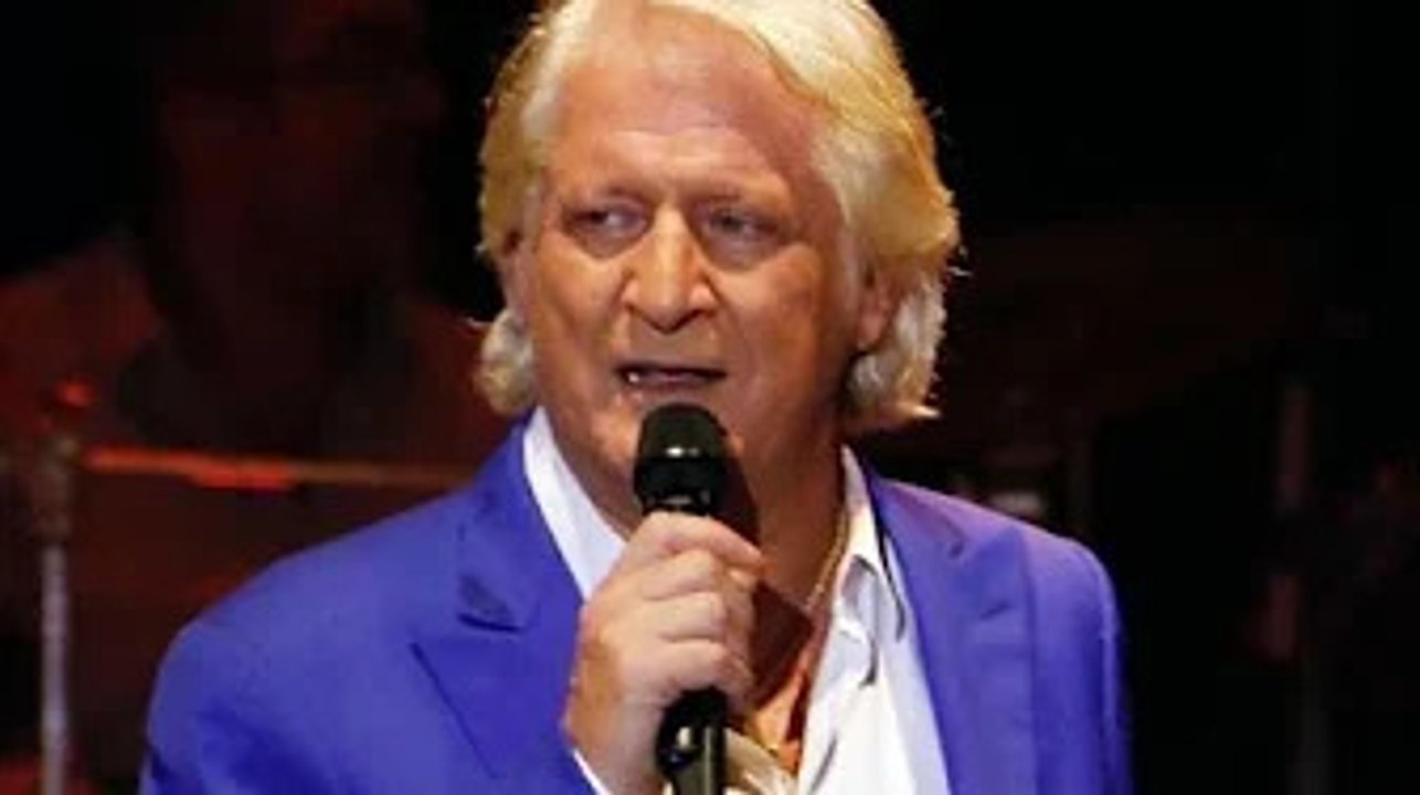 "Ma bâtardise me colle toujours à la peau" : la révélation poignante de Patrick Sébastien sur son