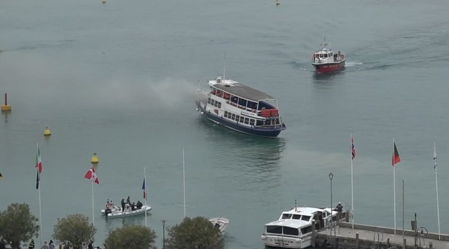 Sirmione (BS) - Incendio ed evacuazione di un traghetto: esercitazione Vigili del Fuoco (06.05.22)