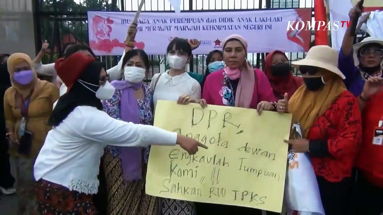 Lebih Dekat dengan Andy Yentriyani: Tragedi Mei 98 dan Jalan Terjal UU Kekerasan Seksual (TPKS)