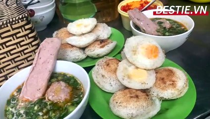 Quán bánh căn gốc cây bơ hơn 20 năm tại Đà Lạt