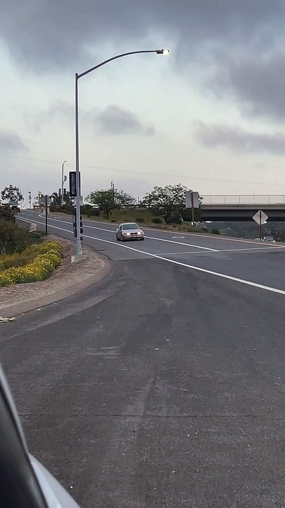 Jeep Drives By Missing One Wheel