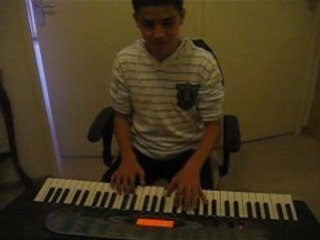 Riad Qui jou du Piano !